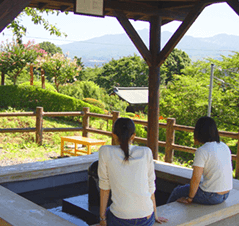 かみのやま温泉の足湯：上山城の足湯